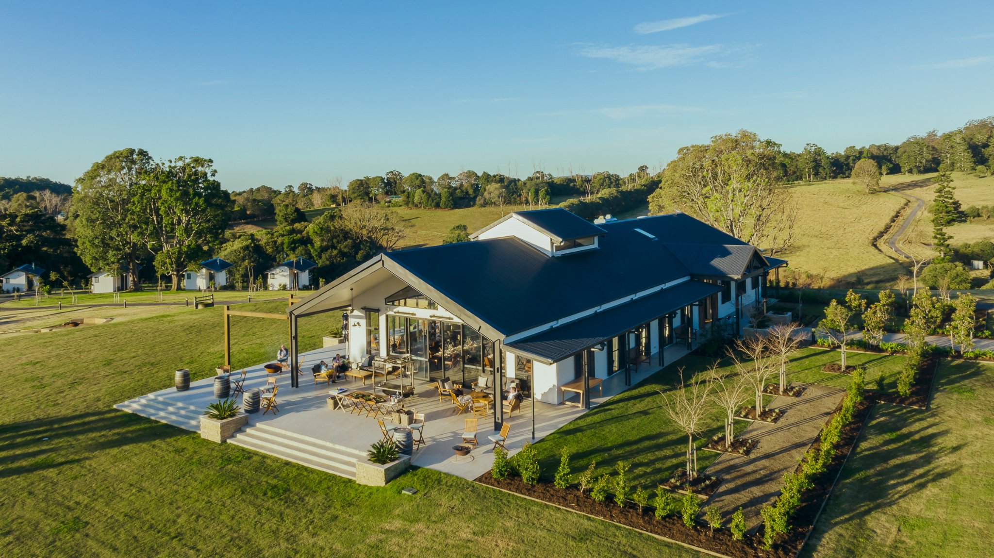 Beechmont Estate, The Paddock Restaurant, Luxury Pavilions & King Cabins