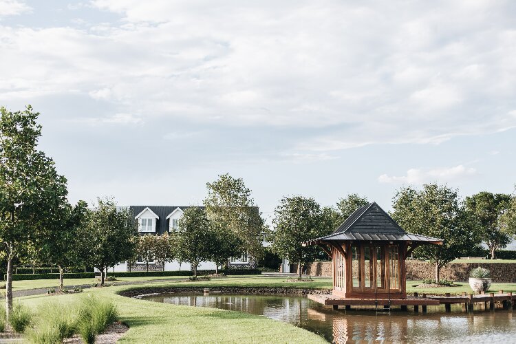 Linnaeus Farm is a luxury wedding venue in Berry, NSW