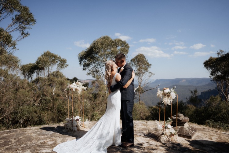 Cliff top elopement Western Sydney
