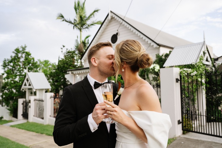 Elopement wedding Darling St Chapel