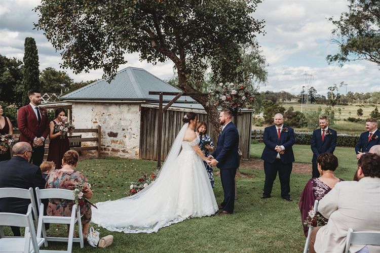 Farm wedding ceremony at Gledswood Homestead in the Macarthur district
