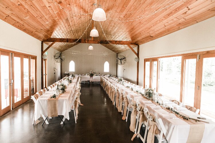 Farmstay wedding venue Starline Alpacas