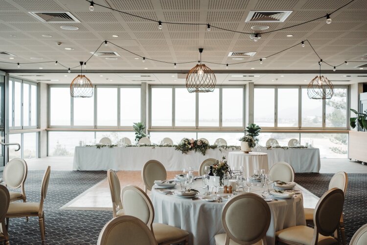 Hotel wedding venue at Austinmer Beach near Wollongong