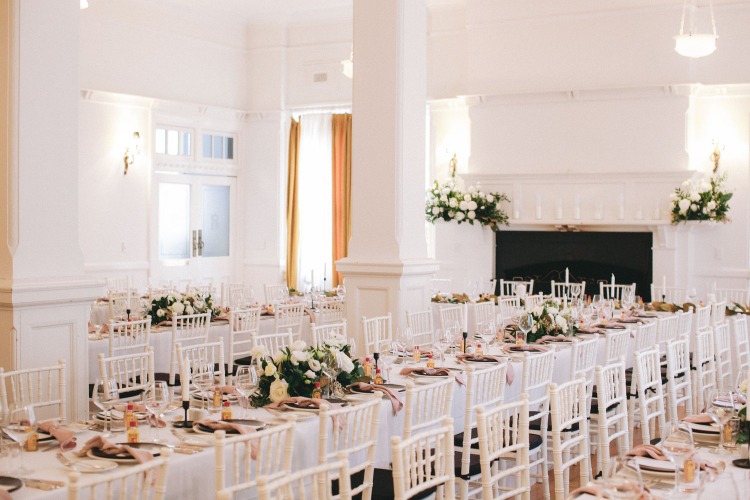 Heritage hotel wedding venue in Robertson NSW