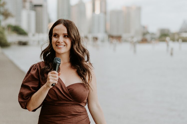 Noosa Wedding Celebrant Laura Clair