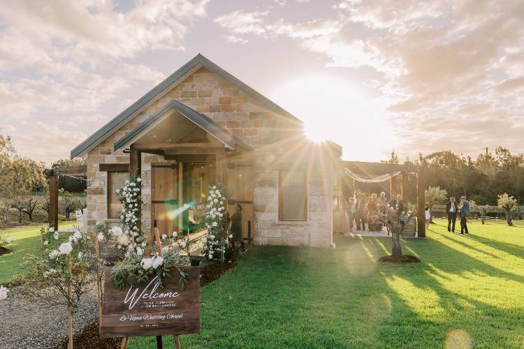 Pokolbin ceremony & reception venue in a unique sandstone chapel