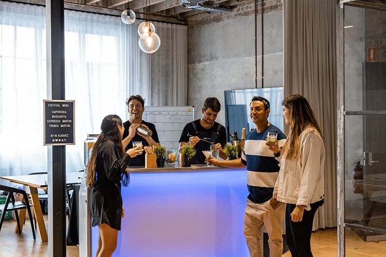 Pop-up neon cocktail bar by Kubarz