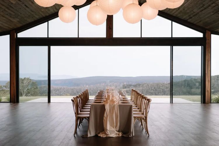 rustic chic wedding venue on a cliff top in the Southern Highlands