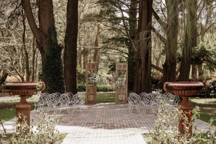 Elegant country wedding venue in the Southern Highlands Montrose House