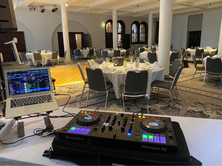 Star DJ MC Hire