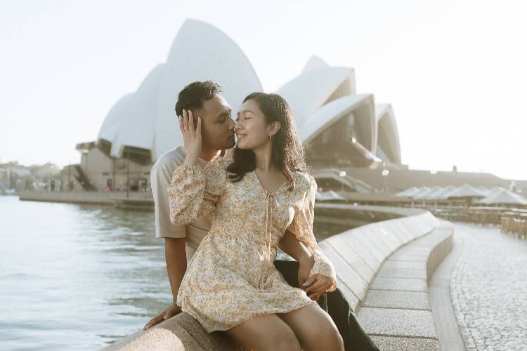 Sydney Opera House engagement session by Candid Chaser