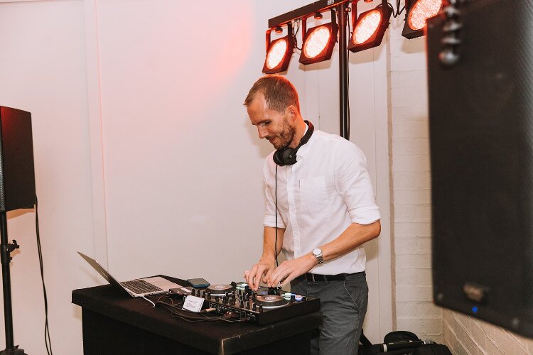 Sydney wedding DJ Advantage