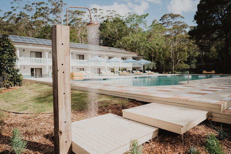 Cheap Destination Weddings at The Lodge Hotel Jamberoo