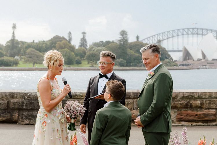 Vow renewal ceremony on Sydney Harbour with experienced celebrant Paul Wheeler