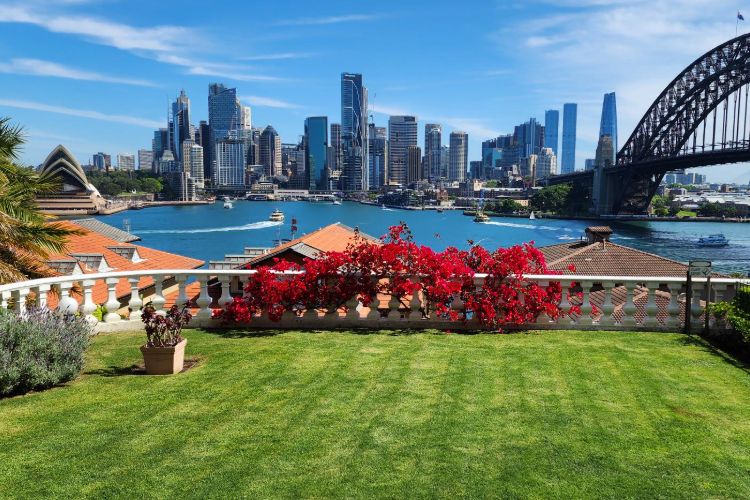 Exclusive wedding ceremony venue on Sydney Harbour at Kirribilli