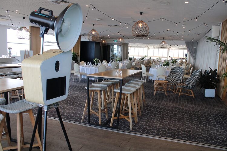 Wollongong photobooth hire with touchscreen operation