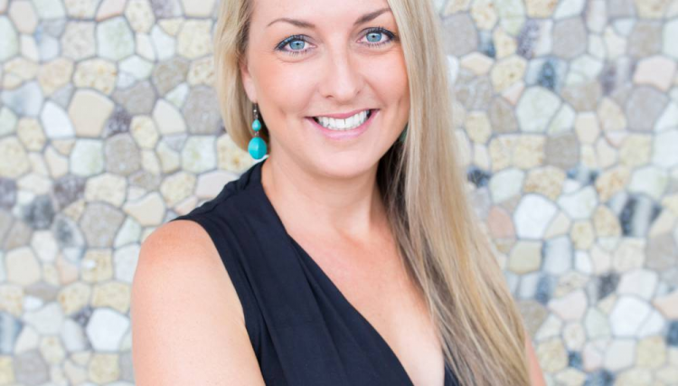 Sunshine Coast Marriage Celebrant - Brooke Carlyon