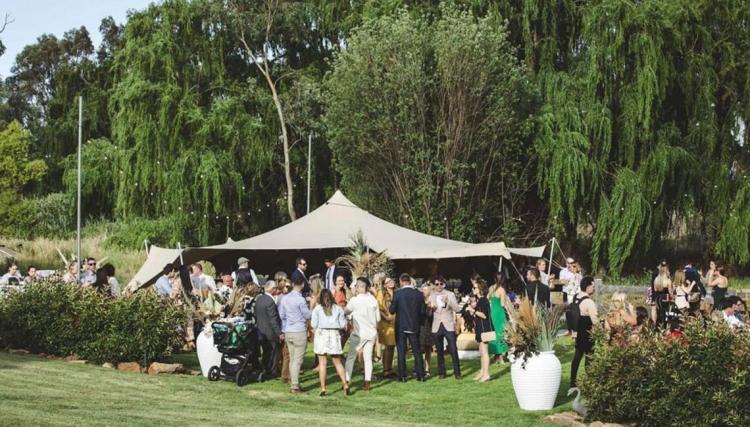 outdoor wedding venue riverina