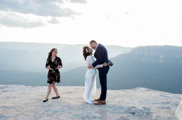 Blue Mountains celebrant Elegant Hearts at a Katoomba Wedding Ceremony