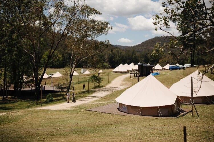 Hawkesbury River wedding venue with Glamping
