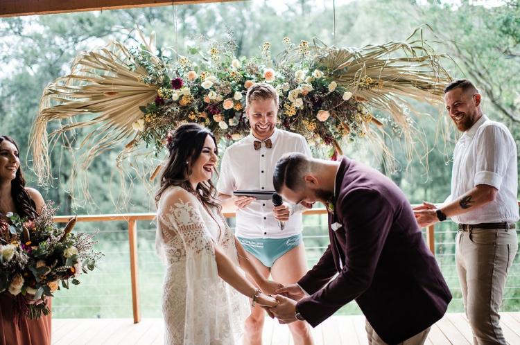 Hunter Valley Marriage Celebrant Holymatrimonty