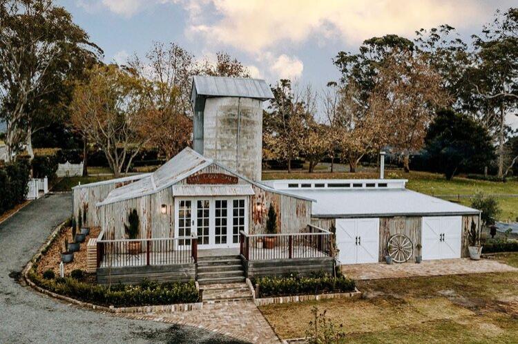 Rustic wedding destination near Sydney