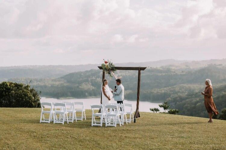 The LakeHouse Folk Elopement Venue