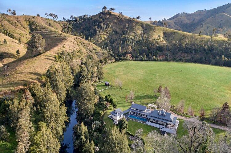 Wedding farm in bushland at Mount Rivers