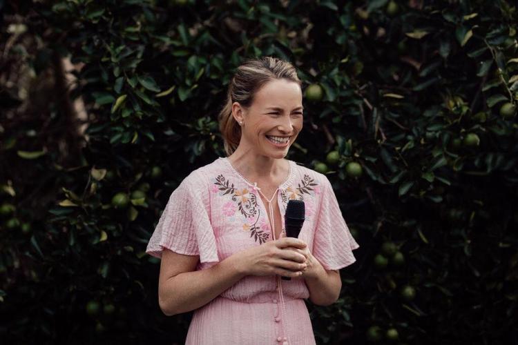 Byron Bay Marriage Celebrant The Lady Who Weds