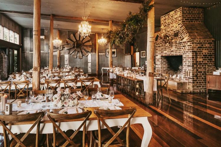 Rustic Chic Weddings Mali Brae Farm