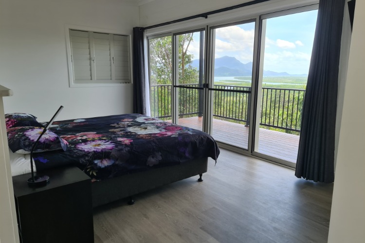 Vista Hinchinbrook's honeymoon suite is included with elopement packages